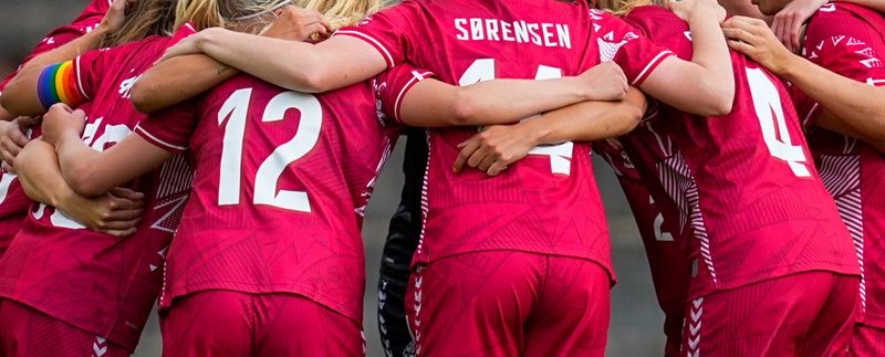 FB_DNK_womens_team_teaser_t3.jpg