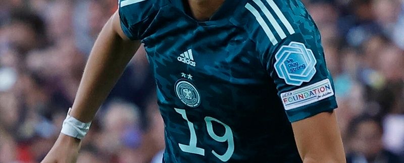 FB_GER_womens_ball_teaser_t3.jpg