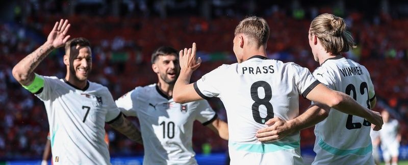 FB_INT_Oesterreich_jubel_team3_teaser_t3.jpg